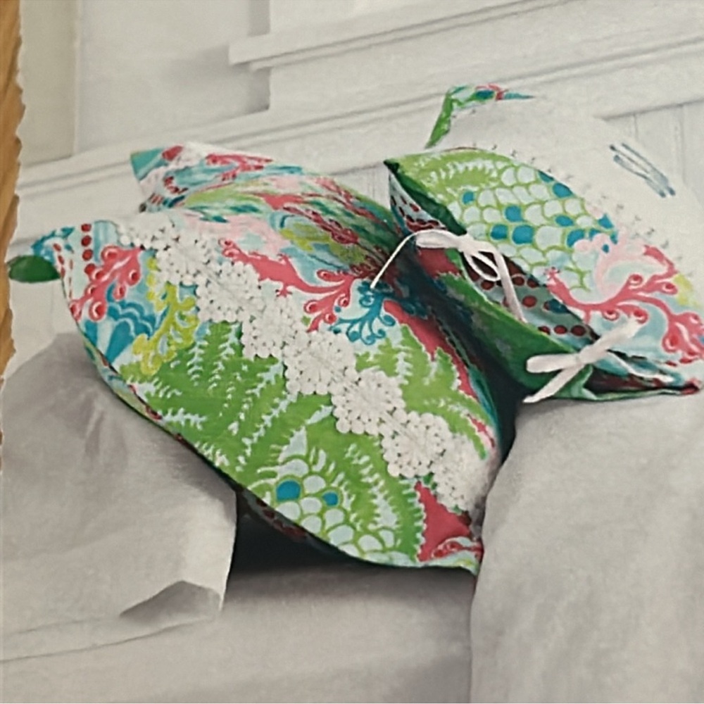 NWT Lilly Pulitzer for Garnet Hill Duvet Cover Twin Sz AND Standard Sham - Picture 5 of 6